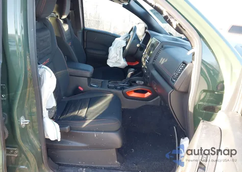 2024 Nissan Frontier Pro-4X 4X4 z USA, uszkodzony, nr VIN 1N6ED1EK9RN634835